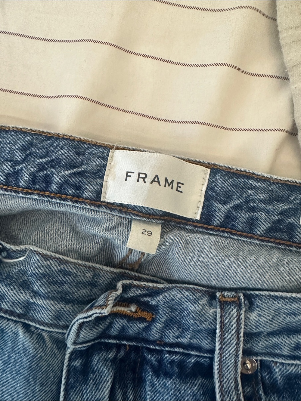 FRAME The Hang Jeans - Picture 6 of 7